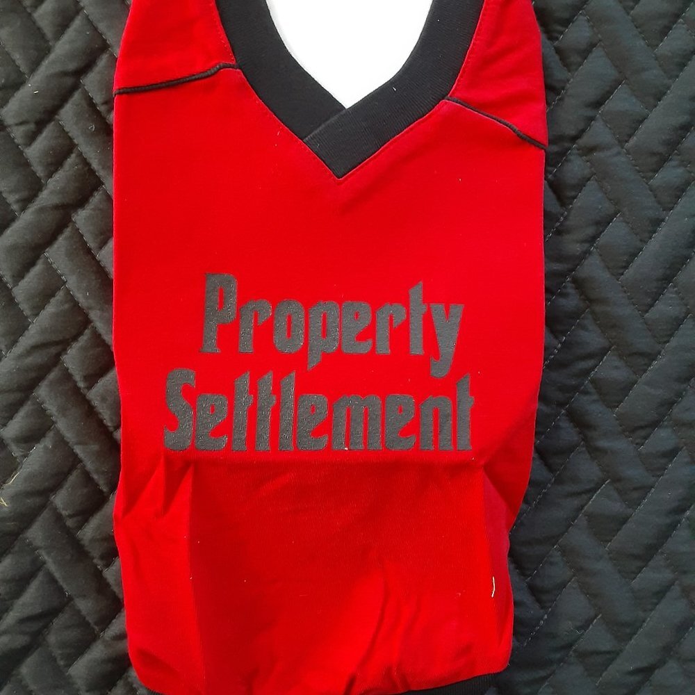 Funny Dog Shirt Property Settlement Size 4 Puppe Love NEW - Picture 2 of 8